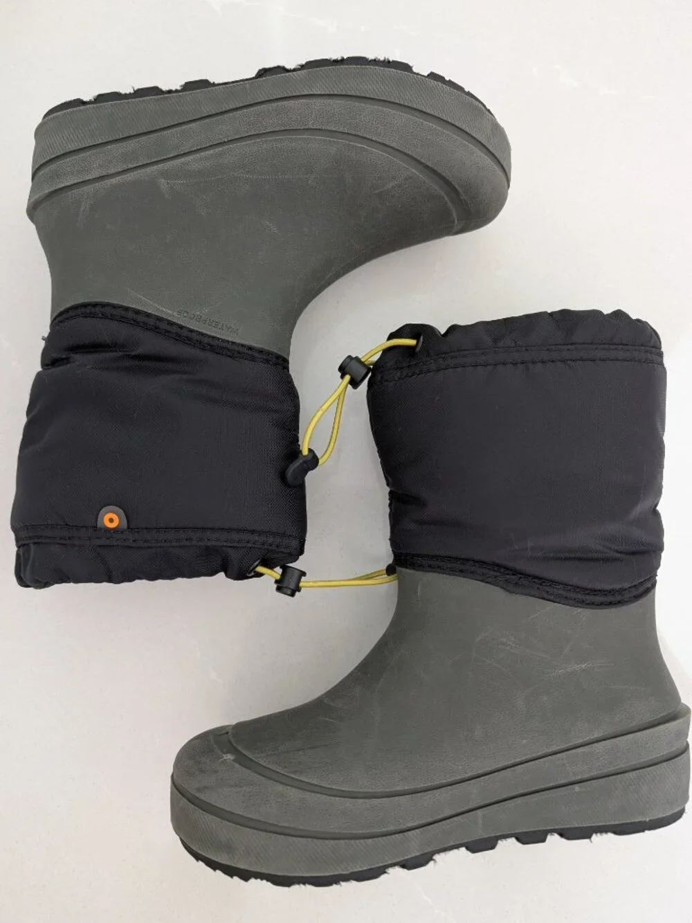 Bogs K Snow Shell Waterproof Winter Boots Olive Green Black Size Youth 2